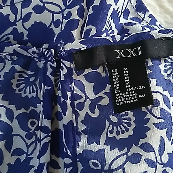 Blue & White Shorts Romper Sz M 💙 XXI Thin Spaghetti strap - Picture 5 of 7